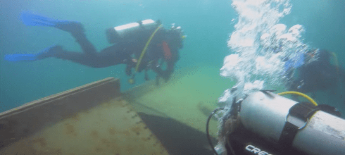 Ontario scuba divers on a wreck