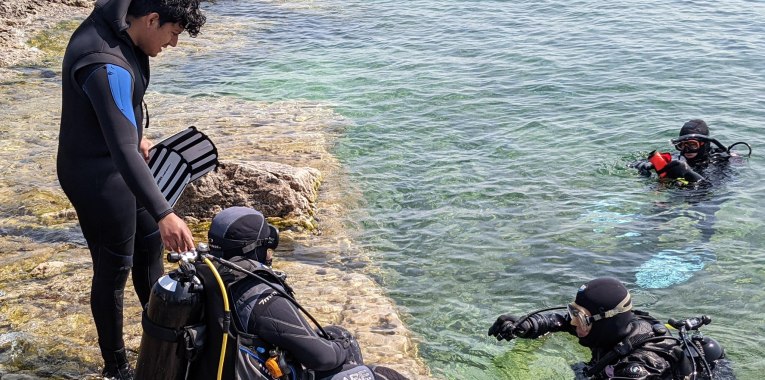 Divers at a training course - with Blue North Scuba Club, Toronto