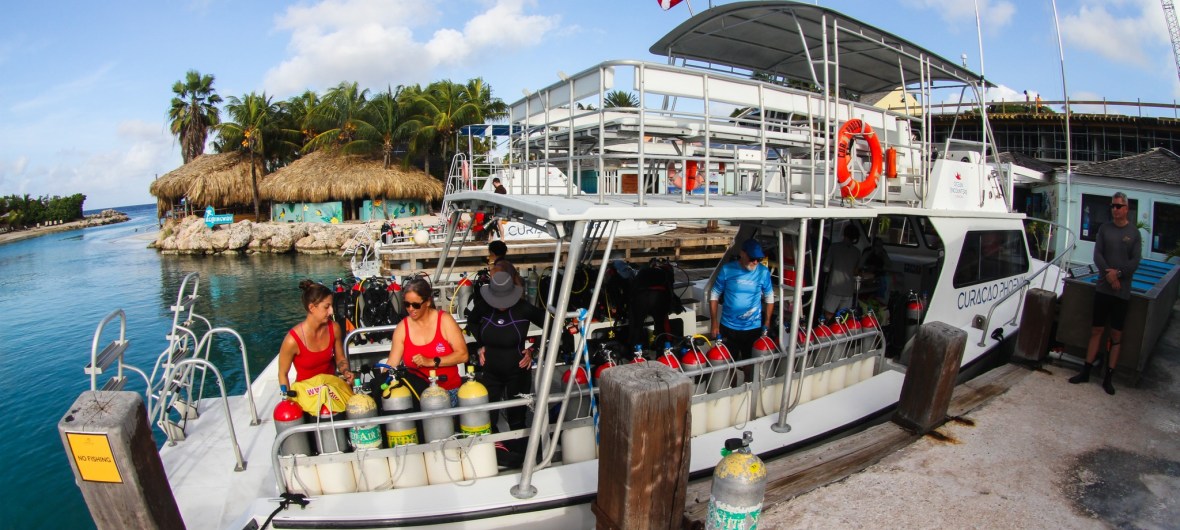 Dive boat - with Blue North Scuba Club, Toronto