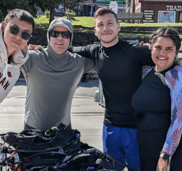 Four diver friends taking a scuba course