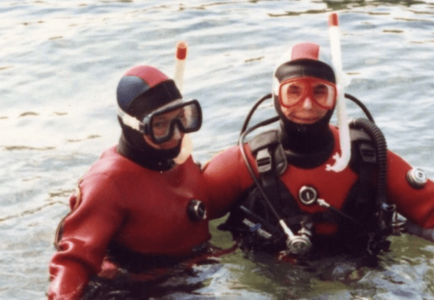 Dive buddies. Blue North Scuba Club in Toronto