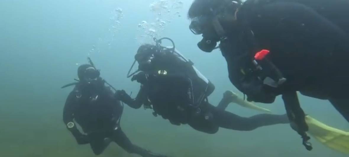 three divers in ontario