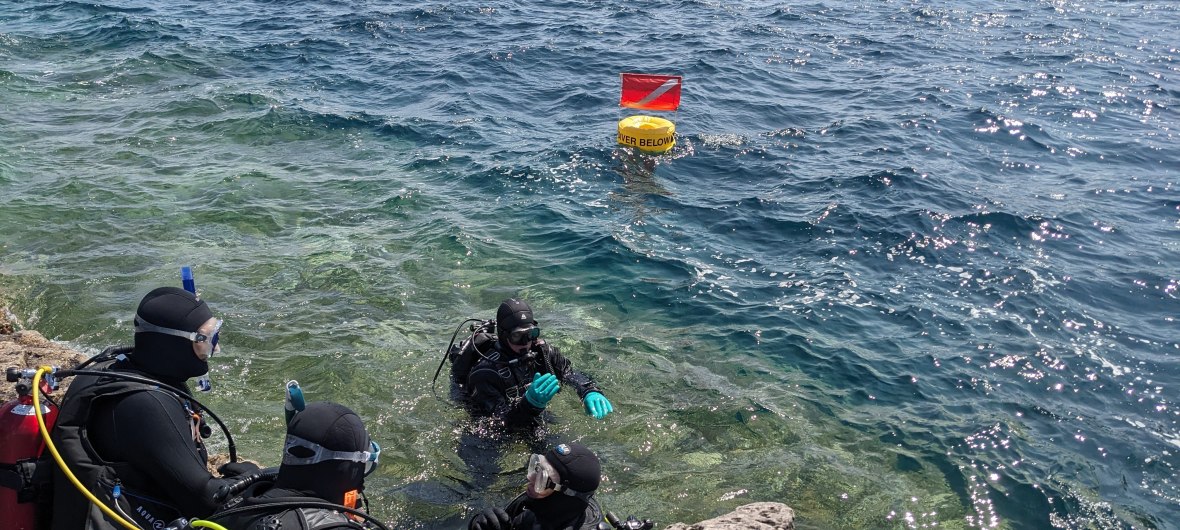 rescue divers